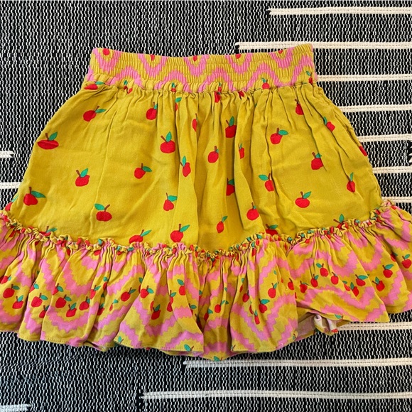 STELLA MCCARTNEY girls yellow apple print skirt and matching sweater. - Picture 5 of 6